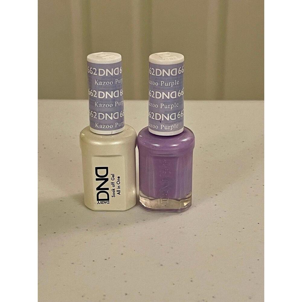 DND 662 Kazoo Purple Gel and Nail Polish